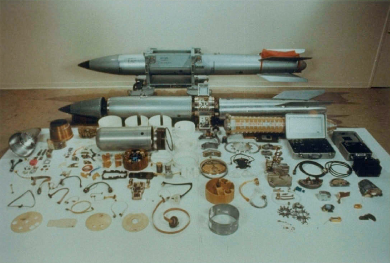 Бомба "B-61" в разборе, Фото: wikimedia.org