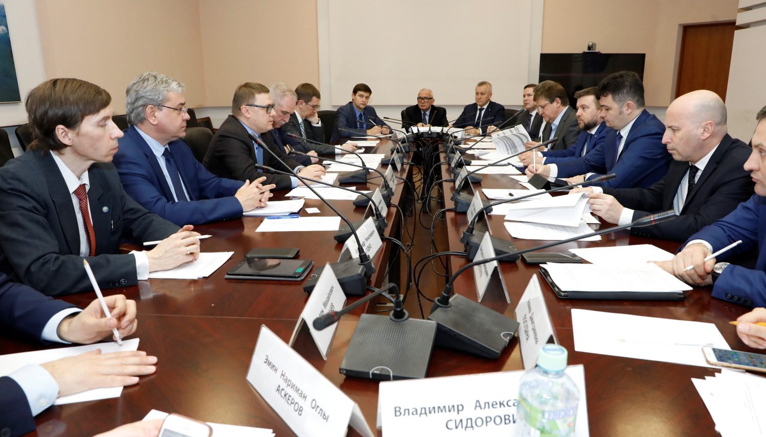 Алексей Текслер провел заседание Программного комитета Международного форума по возобновляемой энергетике ARWE 2019