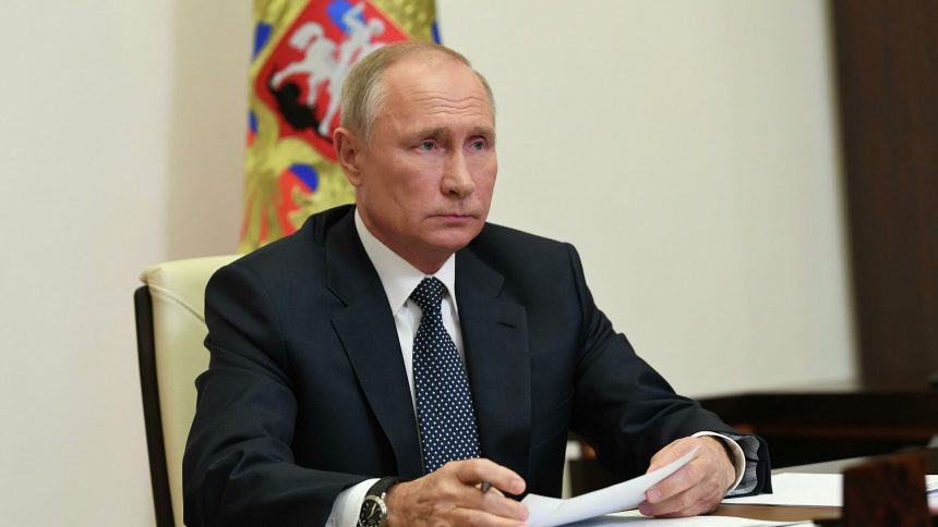 Путин назвал декарбонизацию важнейшим направлением в мире