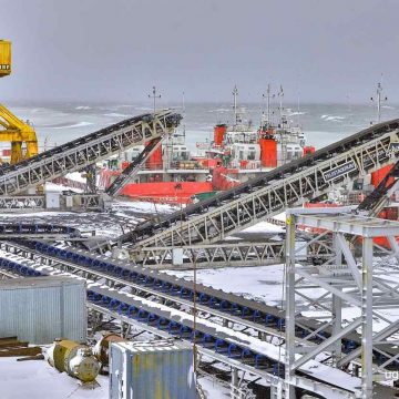 Крупнейший в России угольный конвейер длиной более 20 км начали монтировать на Сахалине