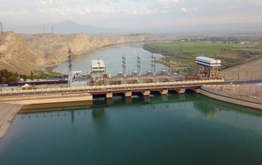 Лидер Таджикистана подчеркнул важность региональных гидроэнергопроектов