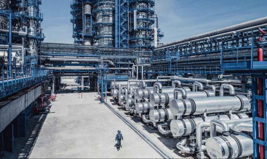 «Газпром нефть» после модернизации своих НПЗ будет развивать их в сторону нефтехимии